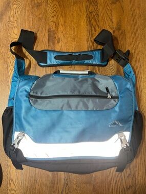 L.L. Bean computer Messenger Bag